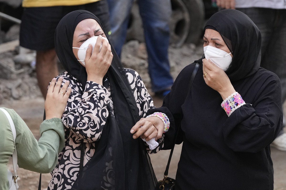 Moradores de prédios em Beirute atingidos por ataque aéreo de Israel lamentam: 'Para onde ir agora?'